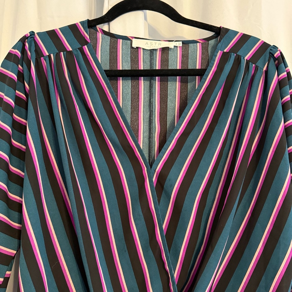 ASTR The Label Striped Faux Wrap Surplice Bodysuit Long Sleeve Women’s Medium - Picture 4 of 10